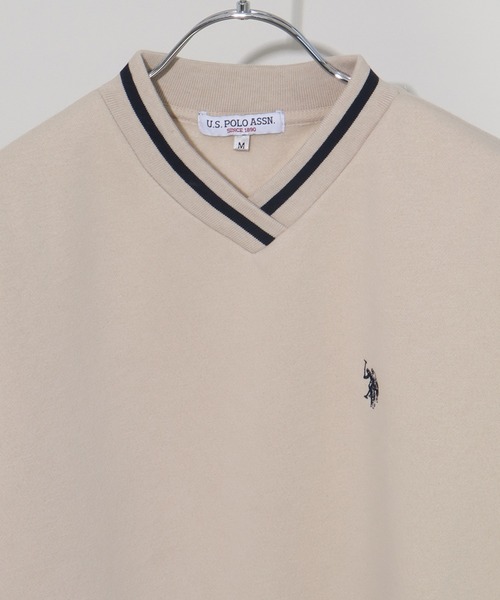 U.S. POLO ASSN.（ユーエスポロアッスン）の「【U.S. POLO ASSN./ユーエスポロアッスン】ロゴ刺繍 Vネック リブライン プルオーバー スウェット トレーナー（スウェット・レディース・アイボリー/スミクロ/ネイビー・L/LL/M）」の22枚目の写真