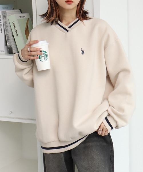 U.S. POLO ASSN.（ユーエスポロアッスン）の「【U.S. POLO ASSN./ユーエスポロアッスン】ロゴ刺繍 Vネック リブライン プルオーバー スウェット トレーナー（スウェット・レディース・アイボリー/スミクロ/ネイビー・L/LL/M）」の4枚目の写真