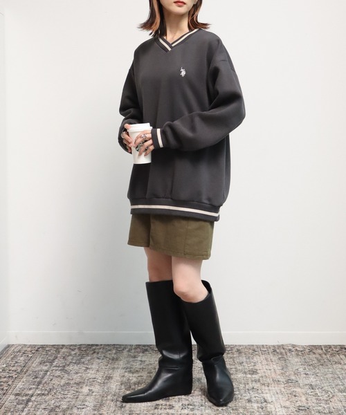 U.S. POLO ASSN.（ユーエスポロアッスン）の「【U.S. POLO ASSN./ユーエスポロアッスン】ロゴ刺繍 Vネック リブライン プルオーバー スウェット トレーナー（スウェット・レディース・アイボリー/スミクロ/ネイビー・L/LL/M）」の17枚目の写真