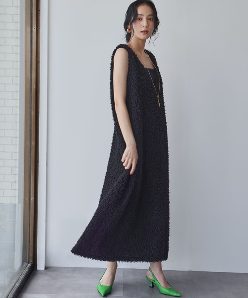 ELFRANK（エルフランク）の「シープボア Vネック ジャンパースカート ワンピース（ジャンパースカート・レディース・アイボリー/ブラック・FREE）」の2枚目の写真