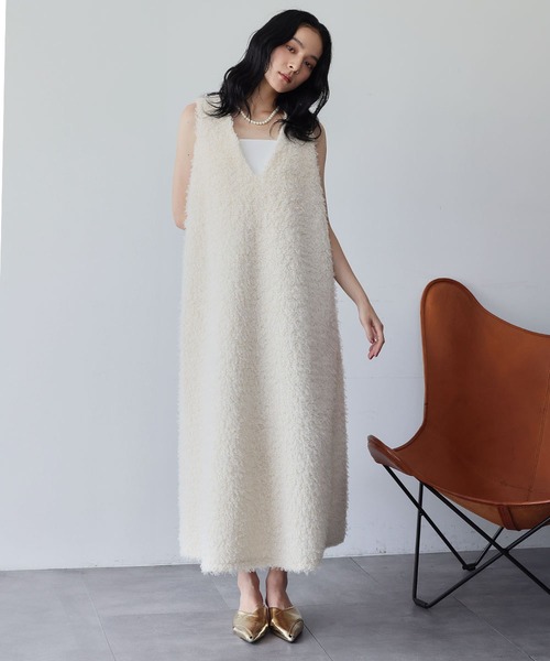 ELFRANK（エルフランク）の「シープボア Vネック ジャンパースカート ワンピース（ジャンパースカート・レディース・アイボリー/ブラック・FREE）」の3枚目の写真