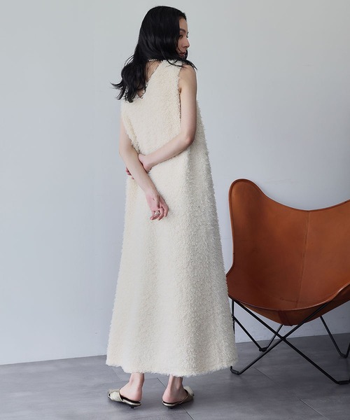 ELFRANK（エルフランク）の「シープボア Vネック ジャンパースカート ワンピース（ジャンパースカート・レディース・アイボリー/ブラック・FREE）」の9枚目の写真