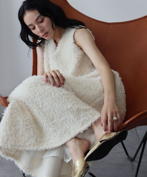 ELFRANK（エルフランク）の「シープボア Vネック ジャンパースカート ワンピース（ジャンパースカート・レディース・アイボリー/ブラック・FREE）」の21枚目の写真