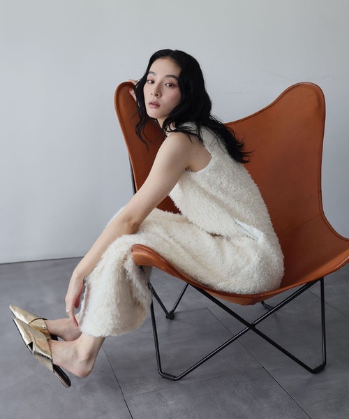 ELFRANK（エルフランク）の「シープボア Vネック ジャンパースカート ワンピース（ジャンパースカート・レディース・アイボリー/ブラック・FREE）」の22枚目の写真