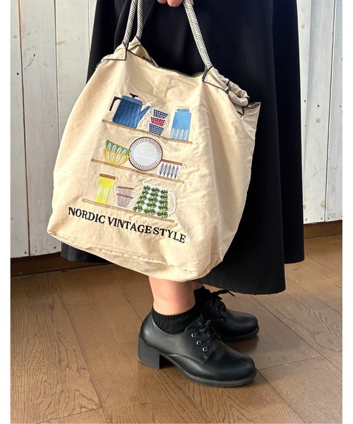 MAZEMAZE（マゼマゼ）の「8begin bag(Sサイズ)（トートバッグ・レディース・ネイビー/マスタード/キナリ/ブルー系その他/ベージュ/ブラウン/ピンク/ダークブラウン/ベージュ系その他/アイボリー/ブラック/グレー系その他/ベビーピンク/ブルー/グレー/ライトブラウン・FREE）」の10枚目の写真