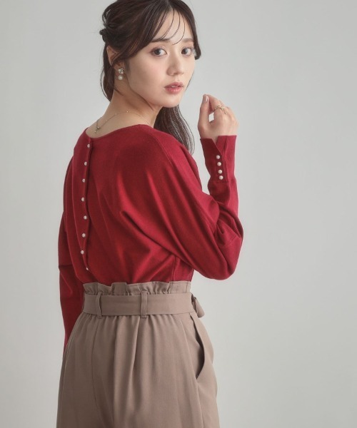 couture brooch(クチュールブローチ)の「【大人上品・通勤・前後2WAY】バックパール調ドルマンニット(ニット/セーター・レディース・ワインレッド/アイボリー/ブラック/ダークブラウン・42/38/36)」の19枚目の写真
