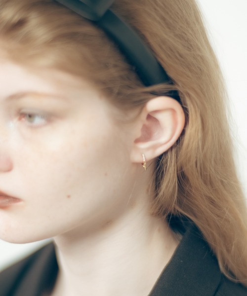 Carmelo(カーメロ)の「925 studs mini hoop earring / スタッズ ミニリングピアス(ピアス(両耳用)・レディース・シルバー/ゴールド・FREE)」の11枚目の写真