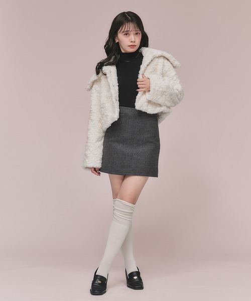 fupel(フぺル)の「short length poodle fur coat / ショート丈プードルファーコート(その他アウター・レディース・グレイッシュベージュ/オフホワイト・FREE)」の7枚目の写真