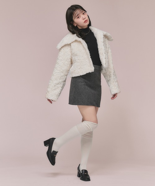 fupel(フぺル)の「short length poodle fur coat / ショート丈プードルファーコート(その他アウター・レディース・グレイッシュベージュ/オフホワイト・FREE)」の8枚目の写真