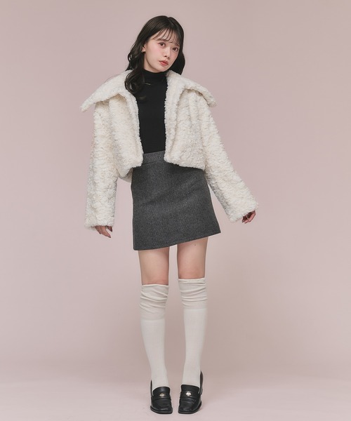 fupel(フぺル)の「short length poodle fur coat / ショート丈プードルファーコート(その他アウター・レディース・グレイッシュベージュ/オフホワイト・FREE)」の9枚目の写真