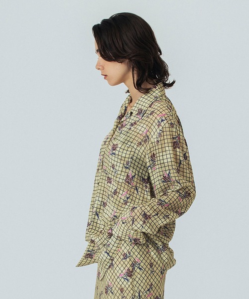 ROSE BUD(ローズバッド)の「(CREOLME)FLOWER PRINT SHIRT(シャツ/ブラウス・レディース・イエロー/ブラック・ONE SIZE)」の13枚目の写真