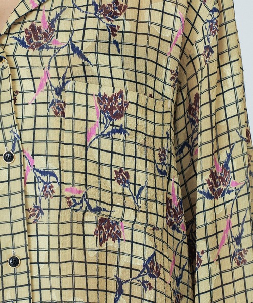 ROSE BUD(ローズバッド)の「(CREOLME)FLOWER PRINT SHIRT(シャツ/ブラウス・レディース・イエロー/ブラック・ONE SIZE)」の11枚目の写真