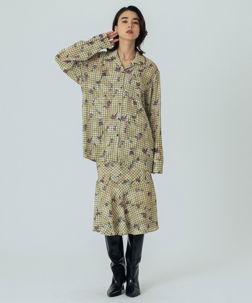 ROSE BUD(ローズバッド)の「(CREOLME)FLOWER PRINT SHIRT(シャツ/ブラウス・レディース・イエロー/ブラック・ONE SIZE)」の9枚目の写真
