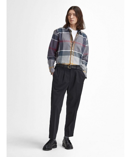 Barbour（バブアー）の「Tedチノ パンツ（リラックスフィット）（チノパンツ・メンズ・ブラック/ライトベージュ・32/30/28）」の8枚目の写真