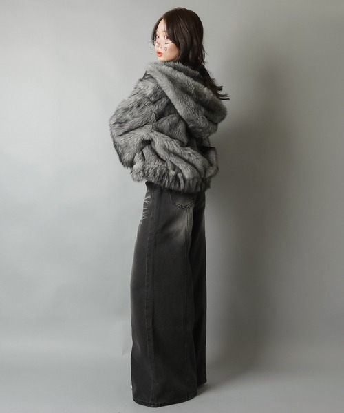 ボリューム感がかわいすぎ！高見えフェイクファーブルゾン/コート