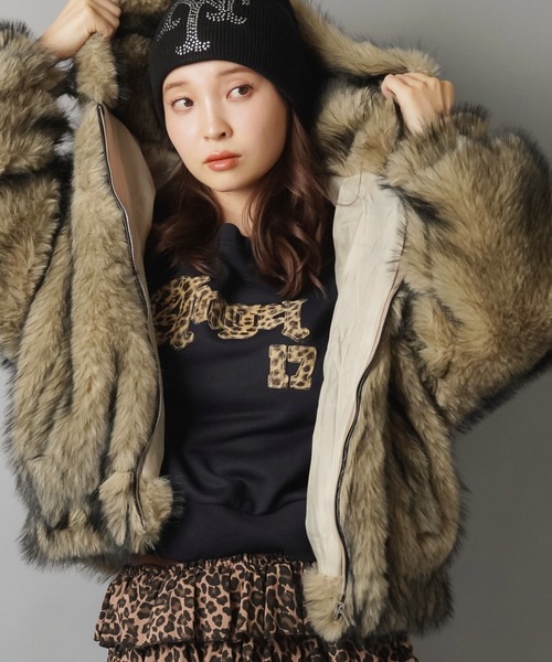 ボリューム感がかわいすぎ！高見えフェイクファーブルゾン/コート