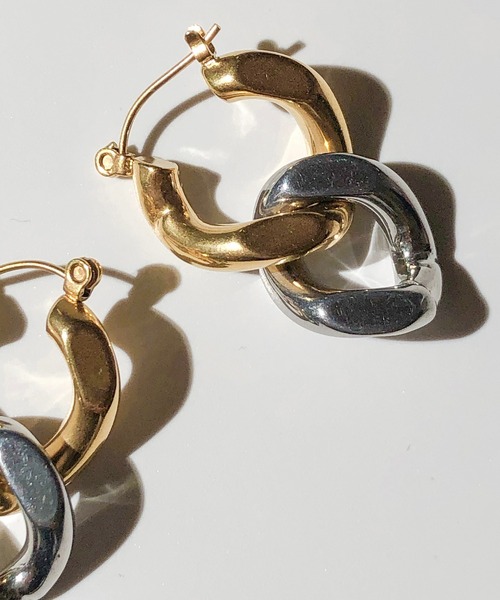TUWAKRIM(トゥワクリム)の「【TUWAKRIM】ミックスカラーチェーンピアス(ピアス(両耳用)・レディース・ゴールド・FREE)」の1枚目の写真