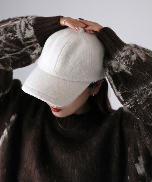 Riberry（リベリー）の「レザーベルト付きシャギーキャップ（キャップ・レディース・アイボリー/グレー/ブラック・FREE）」の4枚目の写真