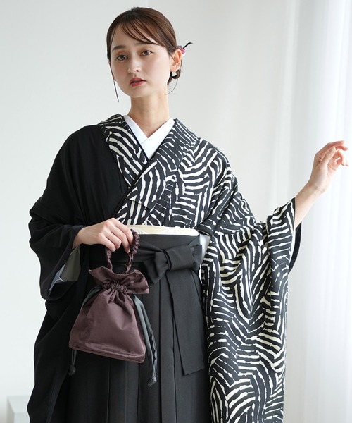 utatane(ウタタネ)の「袴セット utatane 半身アシンメトリー(着物・レディース・ブラック系1/グリーン系2/グリーン系1/ホワイト系1/レッド系1・M/L)」の3枚目の写真