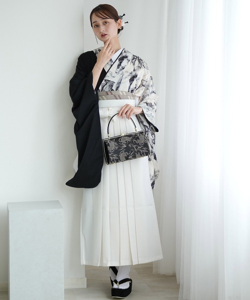utatane(ウタタネ)の「袴セット utatane 半身アシンメトリー(着物・レディース・ブラック系1/グリーン系2/グリーン系1/ホワイト系1/レッド系1・M/L)」の10枚目の写真