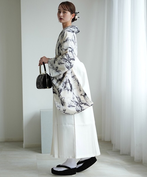 utatane(ウタタネ)の「袴セット utatane 半身アシンメトリー(着物・レディース・ブラック系1/グリーン系2/グリーン系1/ホワイト系1/レッド系1・M/L)」の11枚目の写真