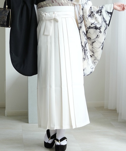 utatane(ウタタネ)の「袴セット utatane 半身アシンメトリー(着物・レディース・ブラック系1/グリーン系2/グリーン系1/ホワイト系1/レッド系1・M/L)」の16枚目の写真