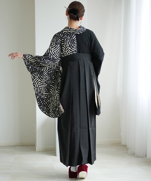 utatane(ウタタネ)の「袴セット utatane 半身アシンメトリー(着物・レディース・ブラック系1/グリーン系2/グリーン系1/ホワイト系1/レッド系1・M/L)」の21枚目の写真