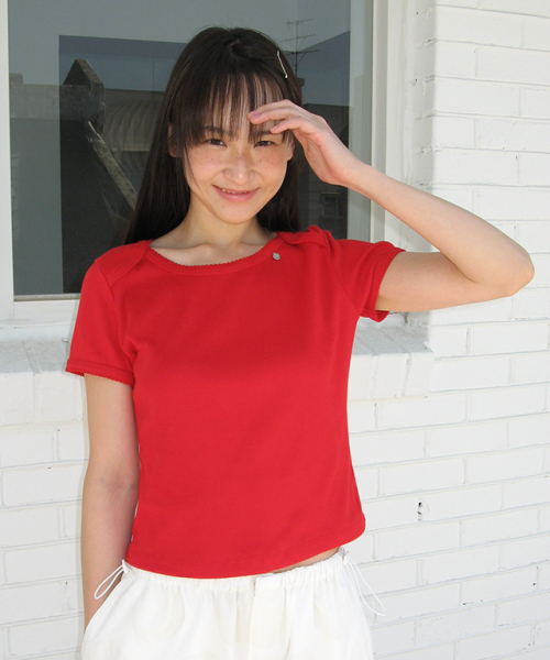 RONRON(ロンロン)の「SEAM DETAIL SLIM T SHIRT RED(Tシャツ/カットソー・レディース・その他・FREE)」の4枚目の写真