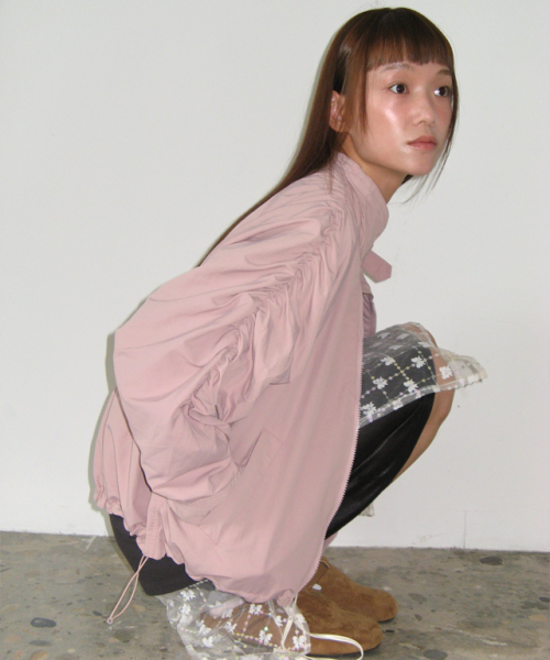 RONRON(ロンロン)の「BUCKLE SHIRRING WIND JUMPER INDIE PINK(ナイロンジャケット・レディース・その他・FREE)」の5枚目の写真