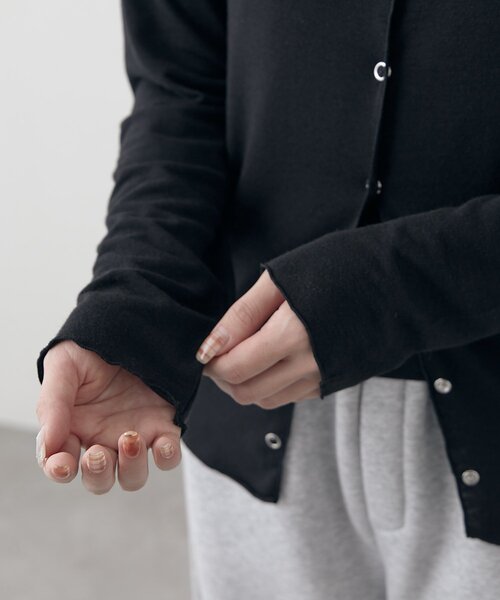 mline（エムライン）の「[mline]レイヤーロゴTシャツ（Tシャツ/カットソー・レディース・グレー/ブラック/アイボリー/オフホワイト・FREE）」の14枚目の写真