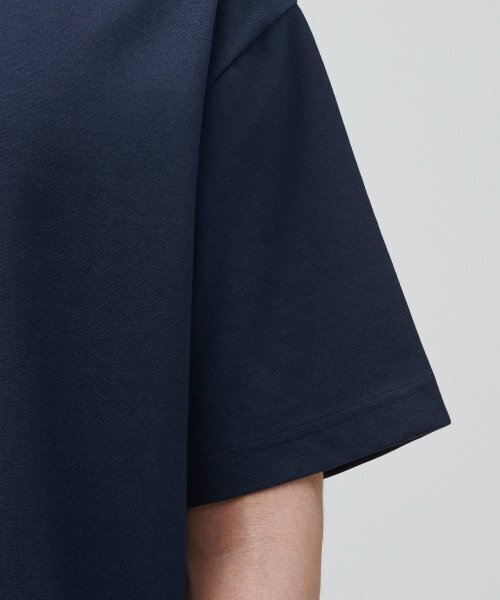 MUSINSA STANDARD（ムシンサスタンダード）の「フォンテリラックスフィットクルーネックTシャツ[ネイビー]（Tシャツ/カットソー・メンズ・その他・X-LARGE/XX-LARGE/XXX-LARGE/SMALL/MEDIUM/LARGE）」の5枚目の写真