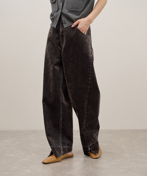 ADAM ET ROPE'(アダムエロペ)の「【定番】・【追加】ルーズフィットアジャストデニム(デニムパンツ・レディース・キナリ/サックスブルー/ブルー系その他6/ネイビー/ブラック/カーキ/ダークブラウン・38/36/34)」の3枚目の写真