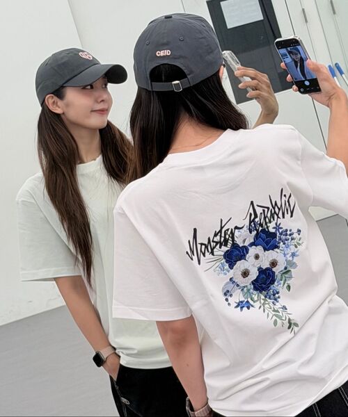 MONSTER REPUBLIC(モンスターリパブリック)の「ムーブメントフラワーミッドナイトブルーTシャツホワイト(Tシャツ/カットソー・レディース・その他・MEDIUM/SMALL/X-LARGE/LARGE)」の20枚目の写真
