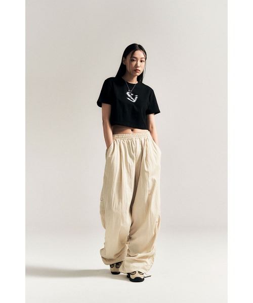 SCHISM INDUCING（スキズムインデューシング）の「LOGO CROPPED T-SHIRT, BLACK（Tシャツ/カットソー・レディース・その他・MEDIUM）」の9枚目の写真
