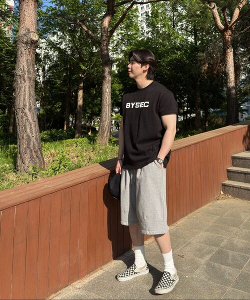 MASSNOUN(マスノウン)の「バミューダワンタックバルーンワイドショートパンツ MSFSP003-GY(その他パンツ・メンズ・その他・LARGE/MEDIUM)」の3枚目の写真
