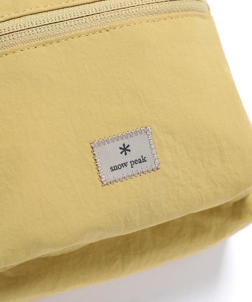 Snow Peak（スノーピーク）の「Snow Peak / Cample Mini Sacoche カンプル ミニサコッシュ 海外限定（ショルダーバッグ・レディース・ライトベージュ/サーモンピンク・ONE SIZE）」の8枚目の写真