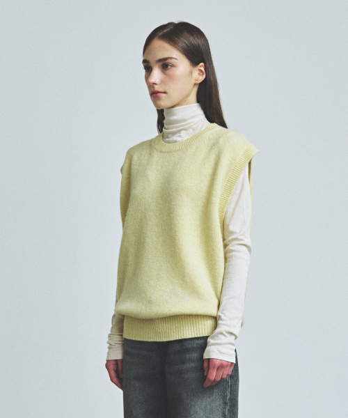 KNITTED(ニッティド)の「シェギドックウール100%ラウンドベストYELLOW(ベスト・メンズ・その他・MEDIUM/LARGE/X-LARGE)」の3枚目の写真