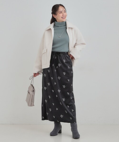 Cutie Blonde（キューティーブロンド）の「大人な小花柄が魅力の 刺繍ベロア調ナロースカート（スカート・レディース・ブラウン系その他/ブラック・01/02/03/04）」の14枚目の写真