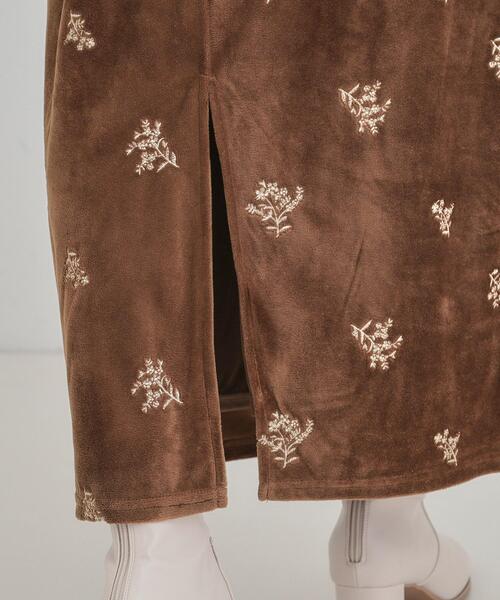 Cutie Blonde（キューティーブロンド）の「大人な小花柄が魅力の 刺繍ベロア調ナロースカート（スカート・レディース・ブラウン系その他/ブラック・01/02/03/04）」の10枚目の写真