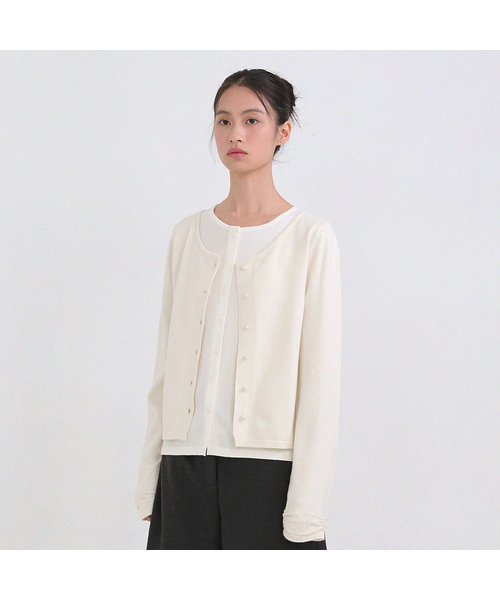MICANE(ミケーネ)の「プエラレイヤードニット(ニット/セーター・レディース・クリーム/ブラック・SMALL/MEDIUM/LARGE/X-LARGE)」の2枚目の写真