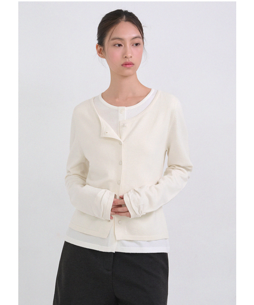 MICANE(ミケーネ)の「プエラレイヤードニット(ニット/セーター・レディース・クリーム/ブラック・SMALL/MEDIUM/LARGE/X-LARGE)」の12枚目の写真