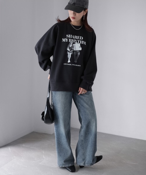 Riberry（リベリー）の「裏起毛フォトプリントスウェットトレーナー（スウェット・レディース・チャコールグレー/オートミール/ピンク・FREE）」の6枚目の写真