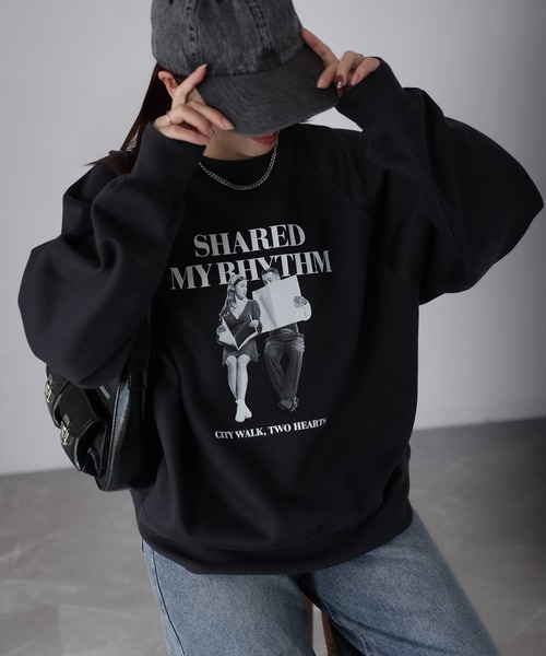 Riberry（リベリー）の「裏起毛フォトプリントスウェットトレーナー（スウェット・レディース・チャコールグレー/オートミール/ピンク・FREE）」の4枚目の写真