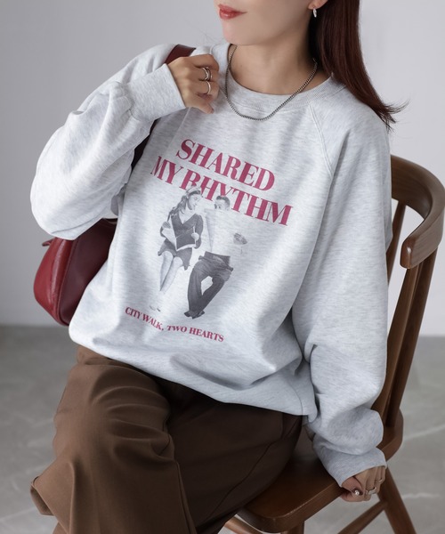 Riberry（リベリー）の「裏起毛フォトプリントスウェットトレーナー（スウェット・レディース・チャコールグレー/オートミール/ピンク・FREE）」の8枚目の写真