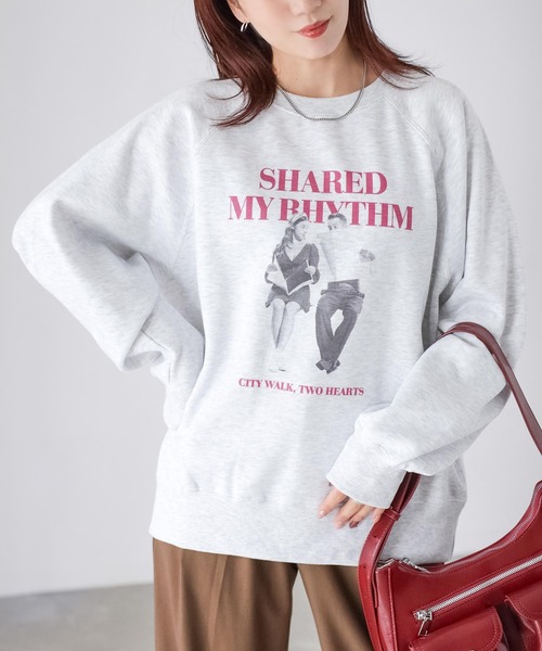Riberry(リベリー)の「裏起毛フォトプリントスウェットトレーナー(スウェット・レディース・チャコールグレー/オートミール/ピンク・FREE)」の19枚目の写真