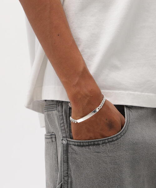 AVIREX（アヴィレックス）の「《AVIREX by J.H.M CO.,LTD.》ID BRACELET NARROW / アイディ ブレスレット ナロー / アヴィレックス / JAM HOME MADE / ジャムホームメイド（ブレスレット・メンズ・シルバー・SMALL/MEDIUM/LARGE）」の2枚目の写真