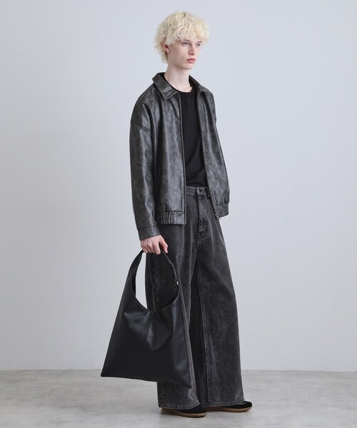 tk.TAKEO KIKUCHI（ティーケータケオキクチ）の「【牛革使用】リアルレザートラペゾイドバッグ（トートバッグ・メンズ・ブラック・00）」の3枚目の写真