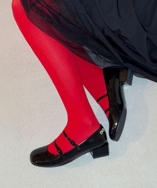 SHOEHI(シューハイ)の「ジェインツーストラップメリージェーン H3023(3Colors)(バレエシューズ・レディース・レッド/アイボリー/ブラック・22.5cm/23cm/23.5cm/24cm/24.5cm/25cm)」の6枚目の写真