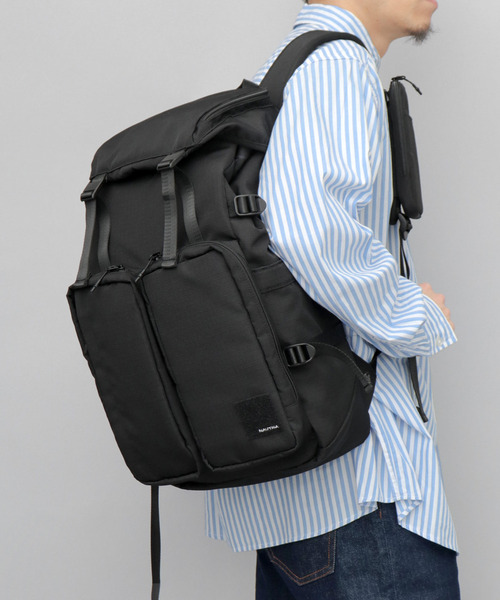NAUTICA(ノーティカ)の「10ポケット 大容量 ミリタリー フラップトップ バックパック ミニポーチ付き A4・PC収納対応(バックパック/リュック・メンズ・ブラック・FREE)」の3枚目の写真