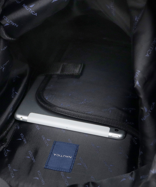 NAUTICA(ノーティカ)の「10ポケット 大容量 ミリタリー フラップトップ バックパック ミニポーチ付き A4・PC収納対応(バックパック/リュック・メンズ・ブラック・FREE)」の8枚目の写真